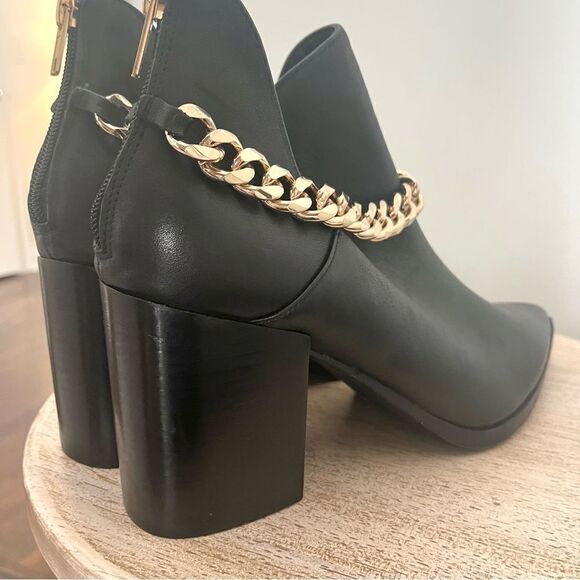 Steve Madden Tranquil Ankle Boots with Gold Chain Accent‎ Size 10 NWOB - Picture 9 of 9